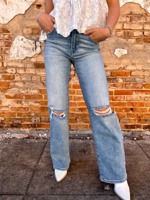 Mia Medium Light Knee Distressed Stretch Dad Hidden Jeans